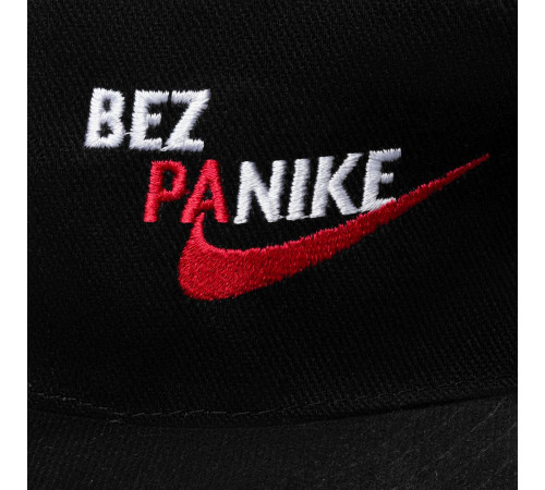 Бейсболка Bez Panike, черная